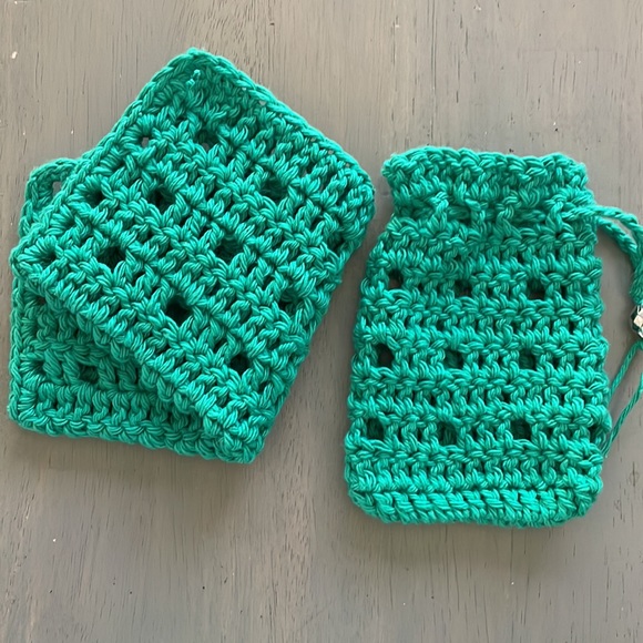 Soap Saver Bag + Washcloth Bath Set - Hand Crafted Crochet - 100% Cotton - Picture 4 of 7